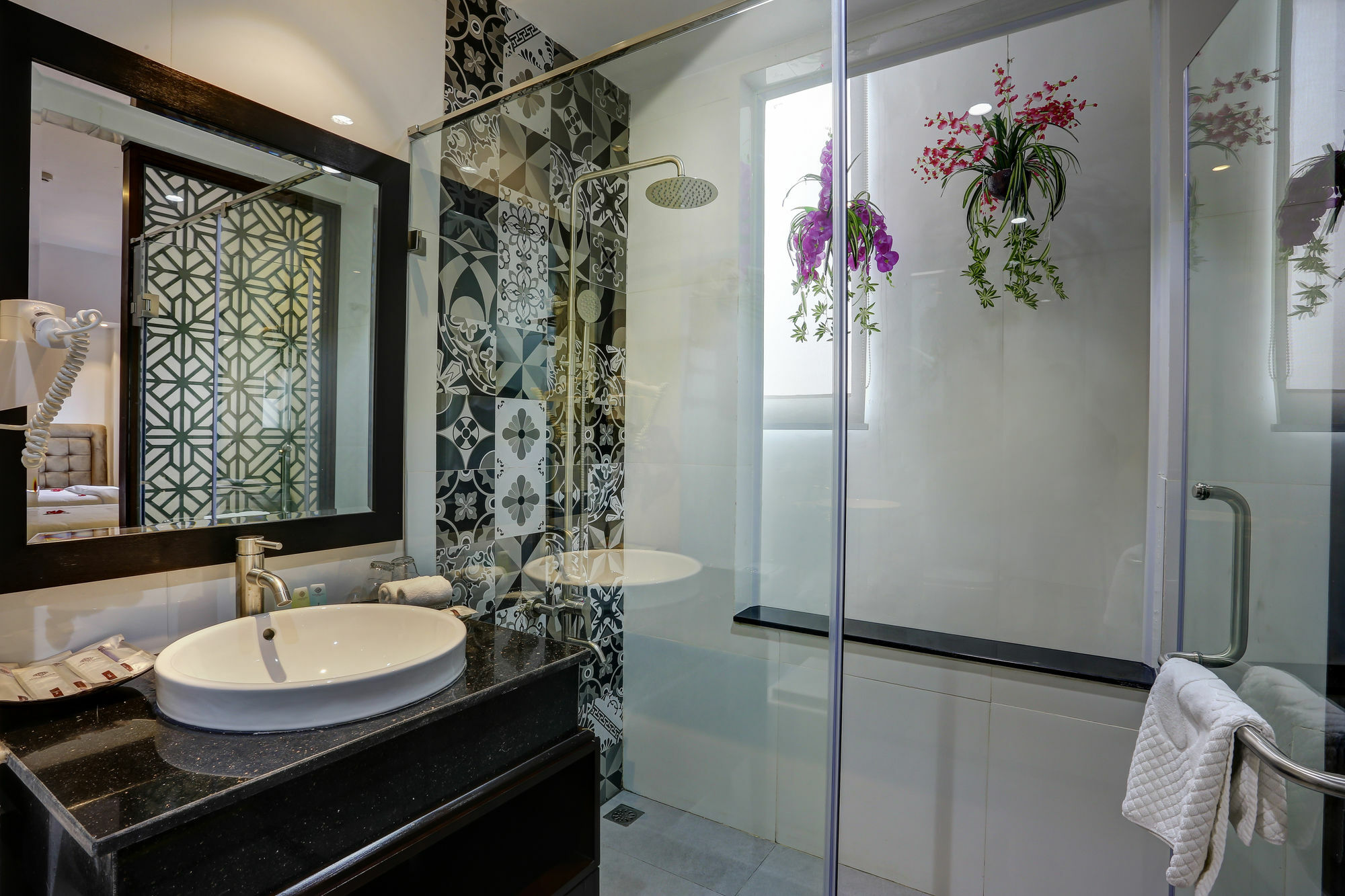 होटल Hanoi Marvellous Hotel & Spa